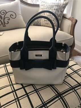 kate spade Cream and Navy Bow-Accent Tote